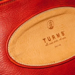 Leather Apron For Elegant Shoe Polishing