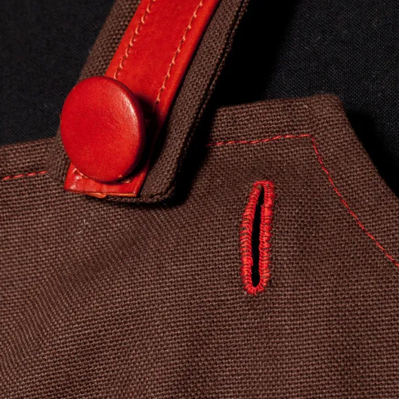 Leather Apron For Elegant Shoe Polishing