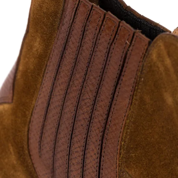 Limited Edition: Boot "Urban Rodeo" Made Of Tobacco Brown Suede Leathe