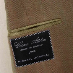 Suit 