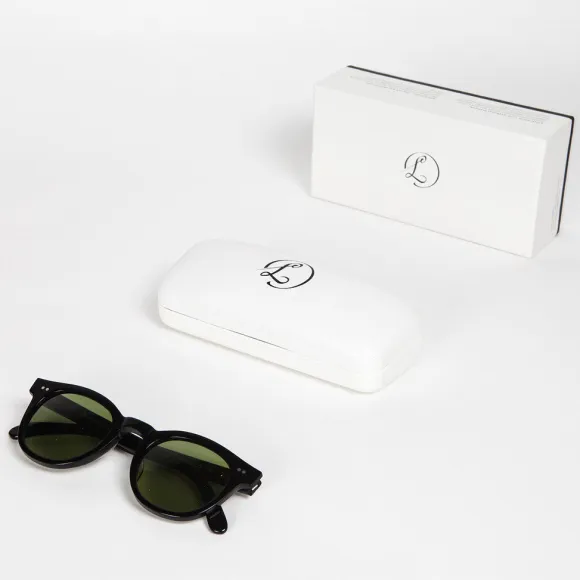 Sunglasses In Black "Noblesse Oblige"