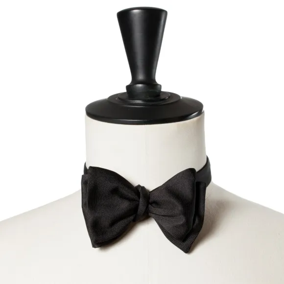 Tied Black Bow Tie Made Of Pure Silk